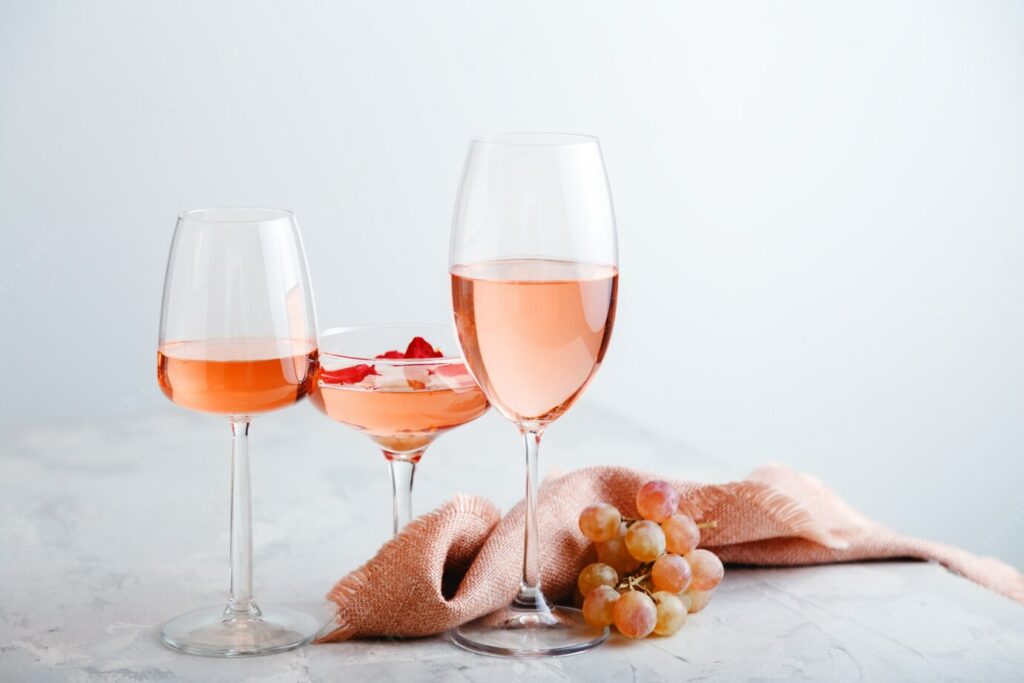 quel plat avec un vin rosé ? quels sont les vins rosés ? comment est fait  un vin rosé